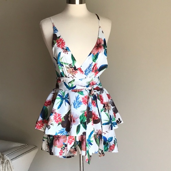 Floral V-Neck Romper with Crisscrossed Back Straps - Picture 4 of 7
